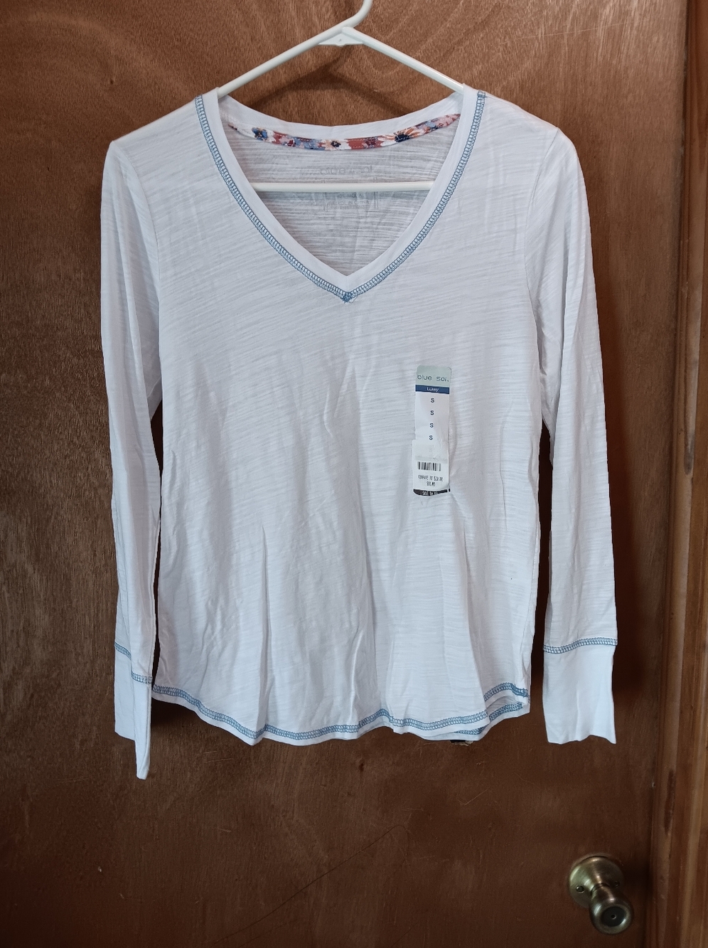 Blue Sol .White V-Neck Long Sleeve Top with Blue Trim